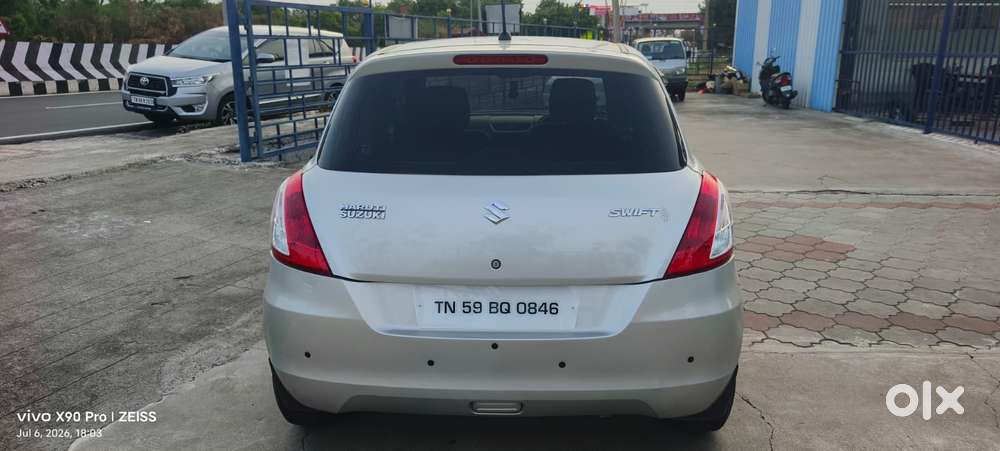 Maruti Suzuki Swift Lxi Optional-o, 2017, Petrol