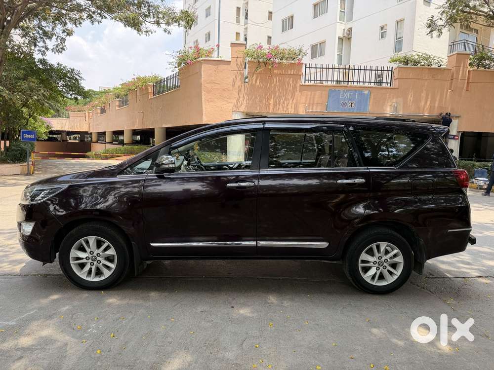 Toyota Innova Crysta 2.8z Automatic, 2017, Diesel