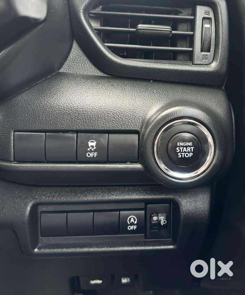 Maruti Suzuki Swift Vxi + Manual, 2024, Petrol