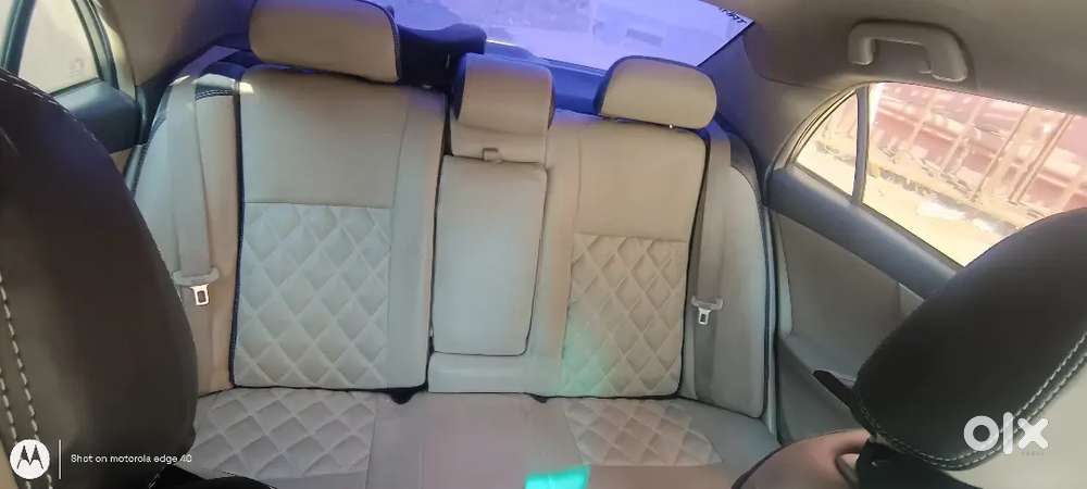 Toyota Corolla Altis 2013