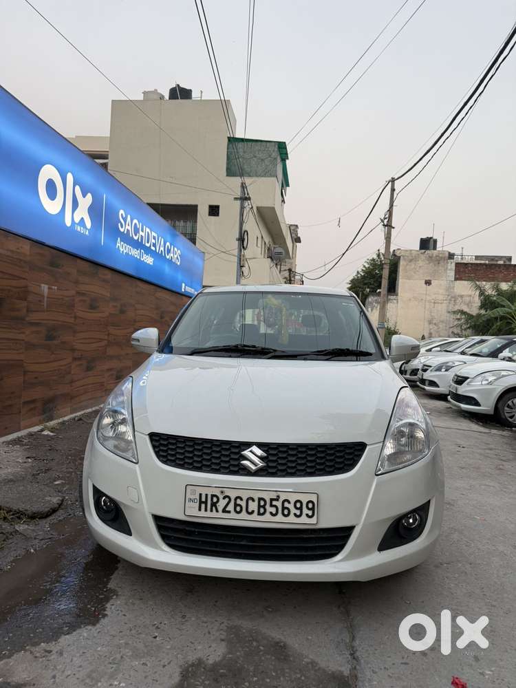 Maruti Suzuki Swift Vxi Abs Bsiv, 2013, Petrol