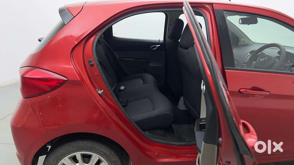 Tata Tiago Xza, 2017, Petrol