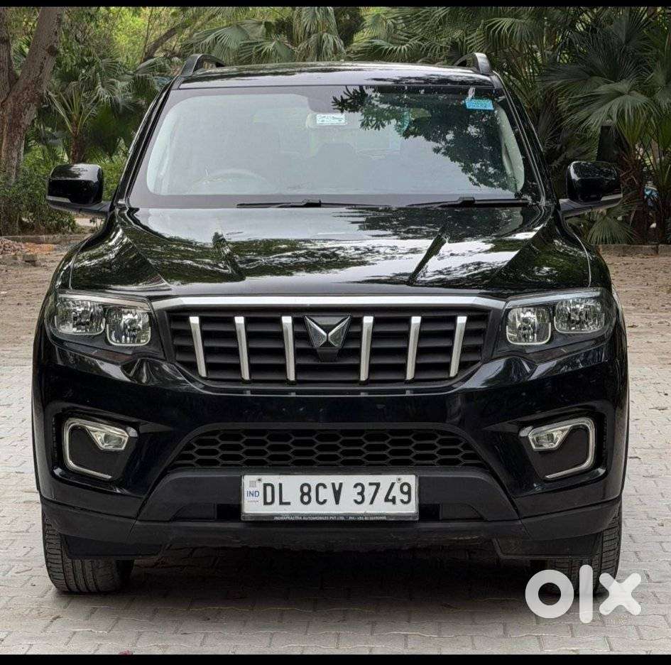 Mahindra Scorpio N Z4 Petrol Mt 7 Str, 2025, Petrol