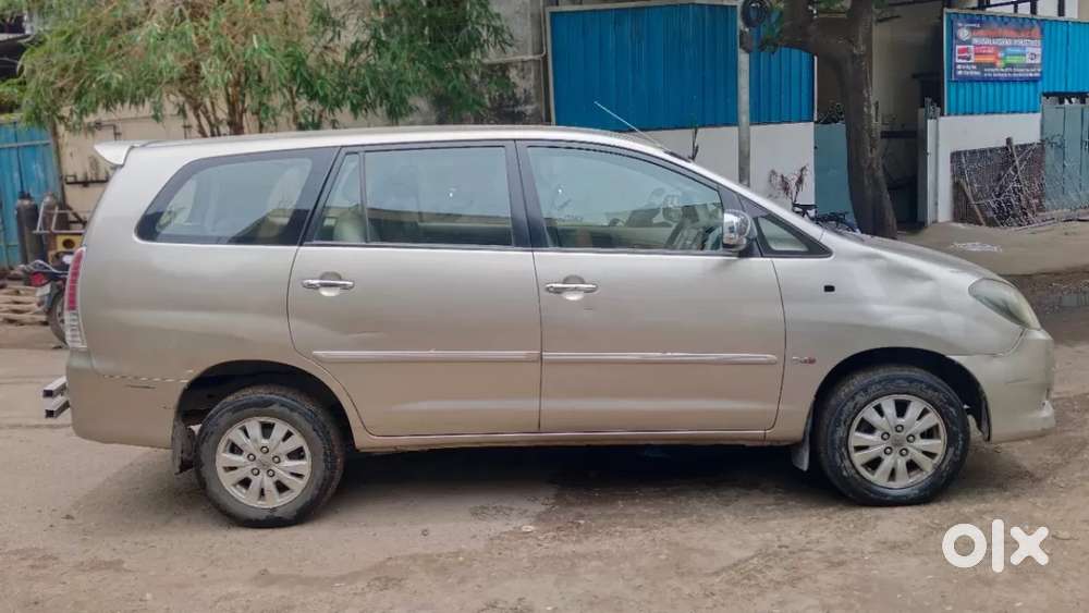 Toyota Innova 2.5 V 8 Str, 2009, Diesel