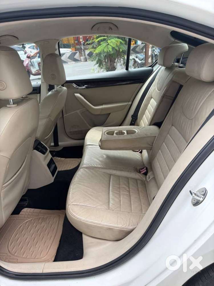 Skoda Octavia Ambition 2.0 Tdi At, 2013, Diesel