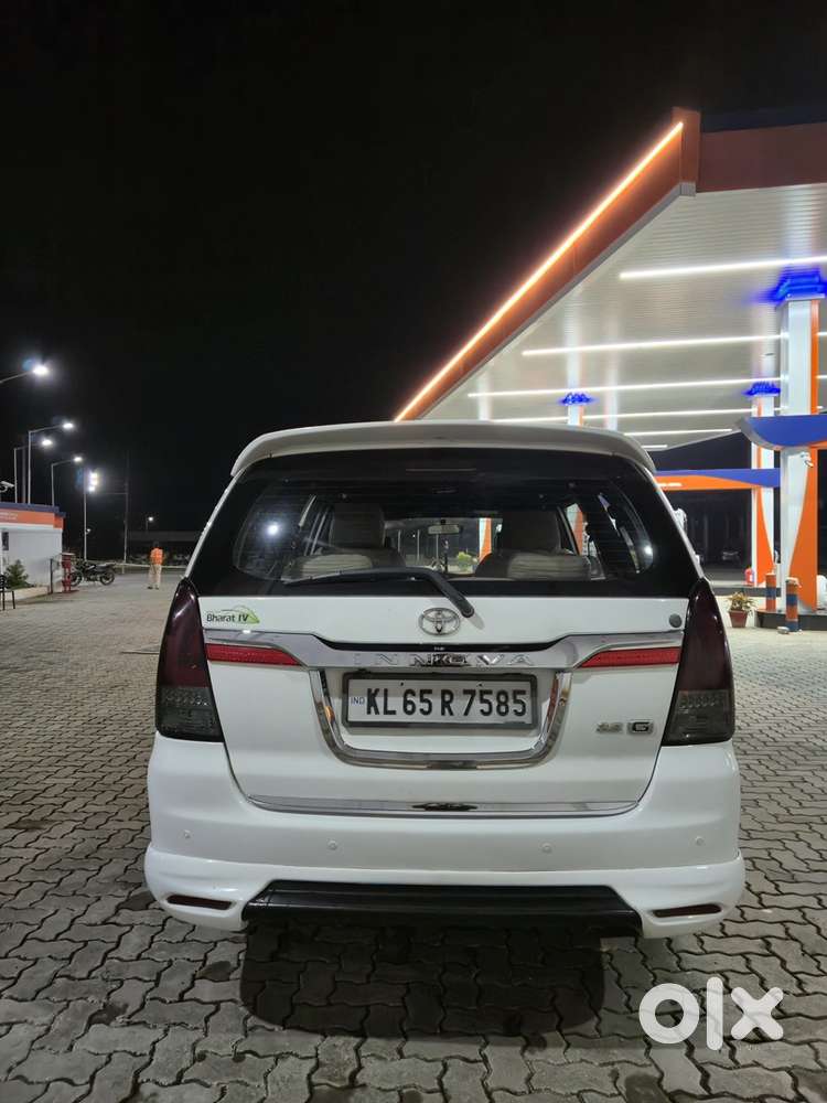 Direct Sale Innova G4 2015 Last Year (3l Above Extra Fittings)