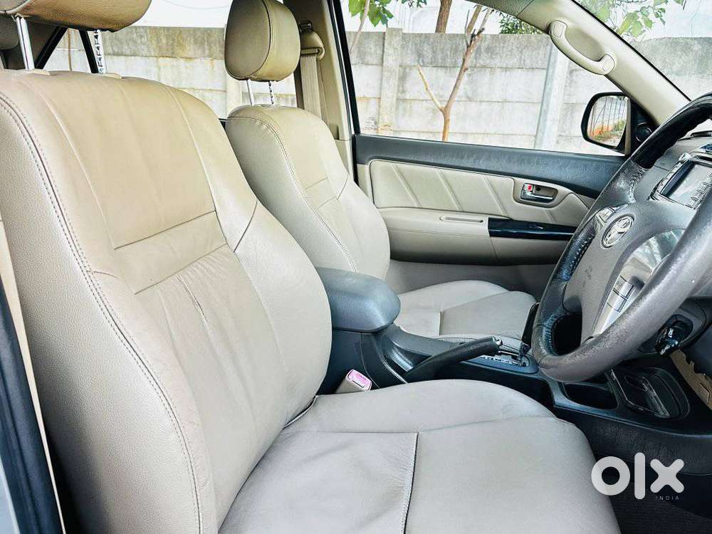 Toyota Fortuner 3.0 4x2 Automatic, 2014