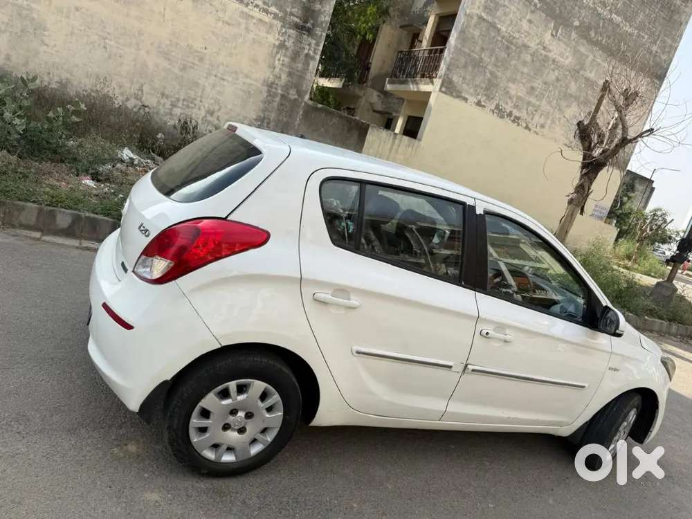 2012 Good Condition  Complete  Documents  Argent Sell