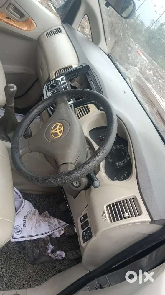 Toyota Innova 2.5g 2010 Ending Model 2030 All Documents Are Clear