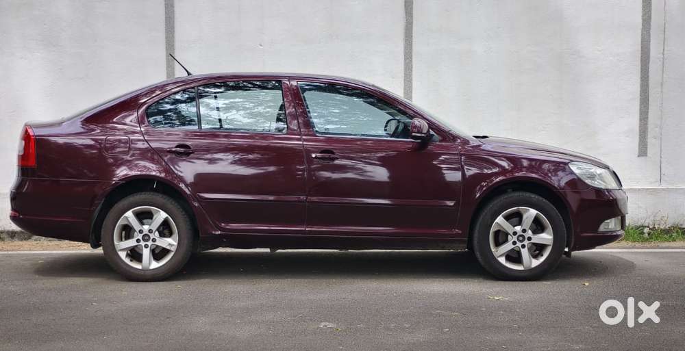 Skoda Laura Elegance 2.0 Tdi Cr Mt, 2012, Diesel