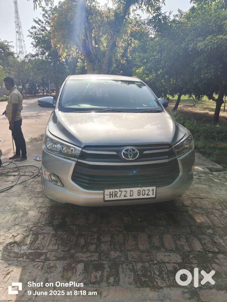 Good Condition Innova Crysta Gx 2.4 Diesel Manual 117000 Kms Driven