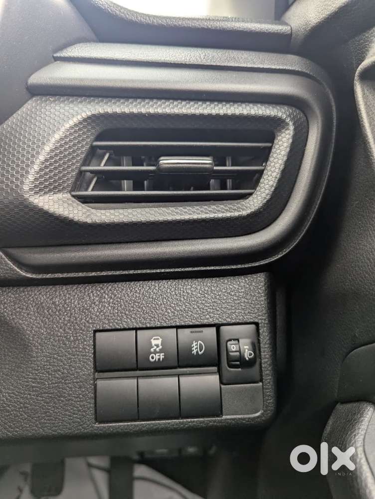Maruti Suzuki Brezza 1.5 Lxi Smart Hybrid, 2026, Petrol
