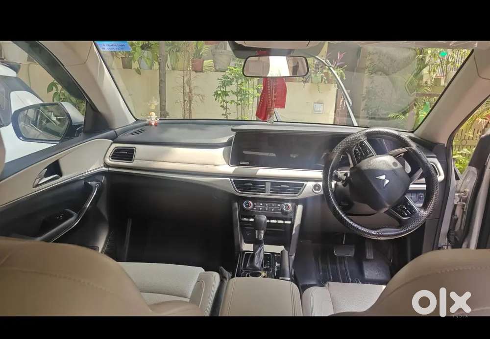 Mahindra Xuv700 Ax7 2022