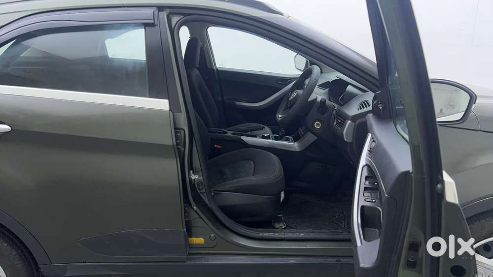Tata Nexon 1.5 Revotorq Xm (s), 2021, Diesel