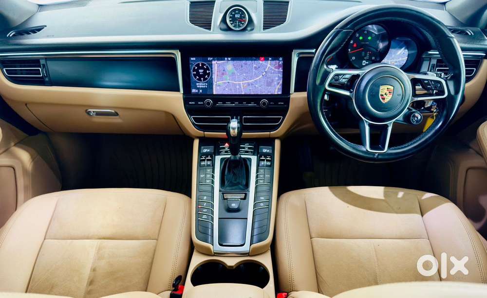Porsche Macan 2.0 Petrol, 2022, Petrol