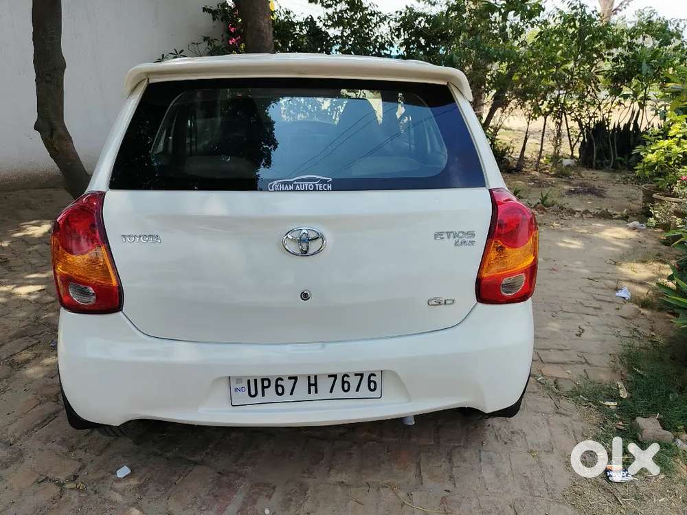 Toyota Etios Liva 2012