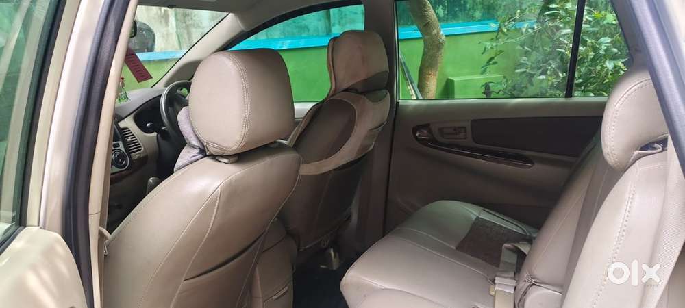 Toyota Innova2013 G4 Excellent Condition 8 Seater