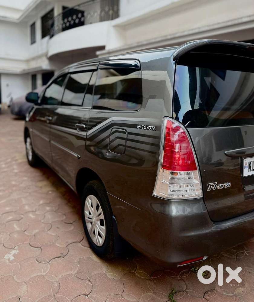 Toyota Innova 2010 Diesel Intercooler 238000 Km Good Condition