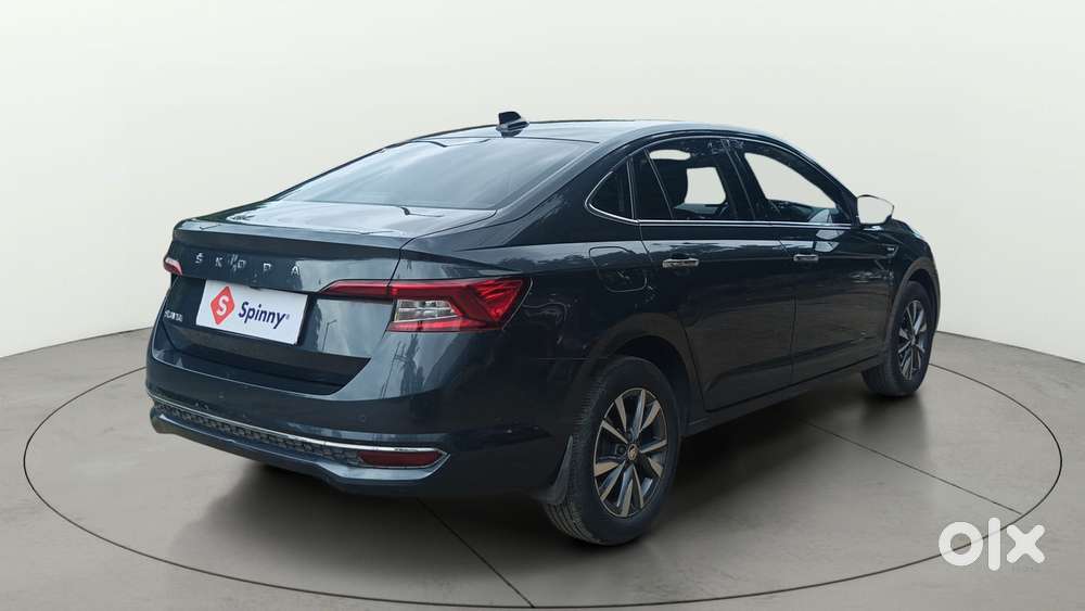 Skoda Slavia Style 1.0l Tsi At, 2024, Petrol
