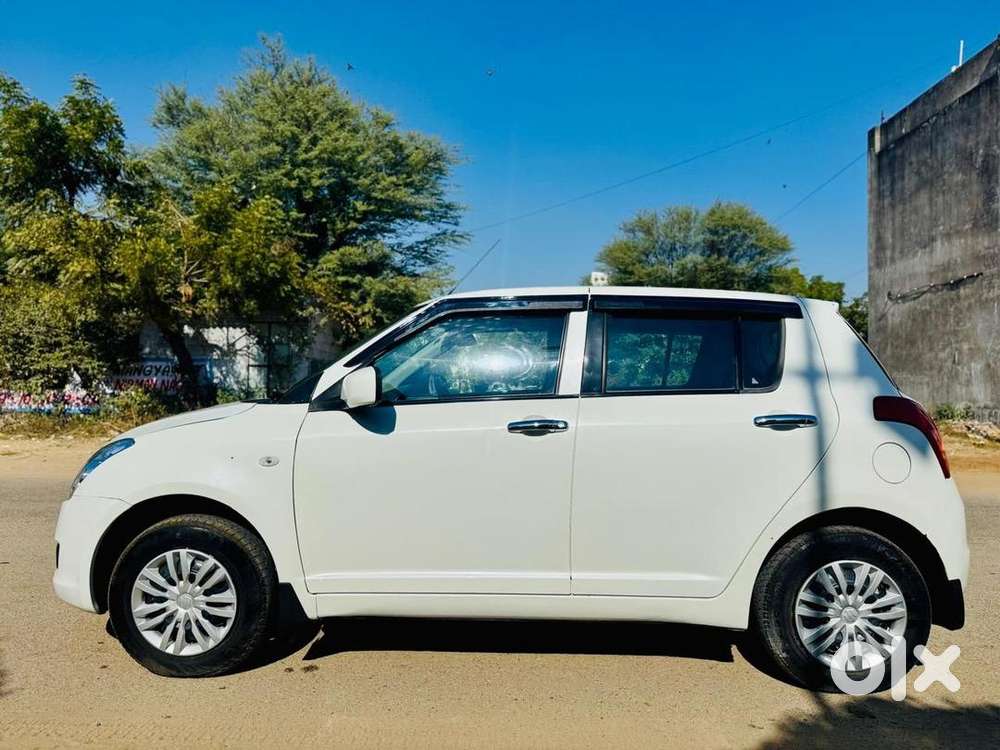 Maruti Suzuki Swift 2009 Diesel 93000 Km Driven