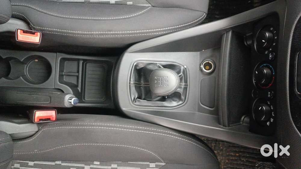 Ford Figo 2012-2015 Petrol Titanium, 2020, Petrol
