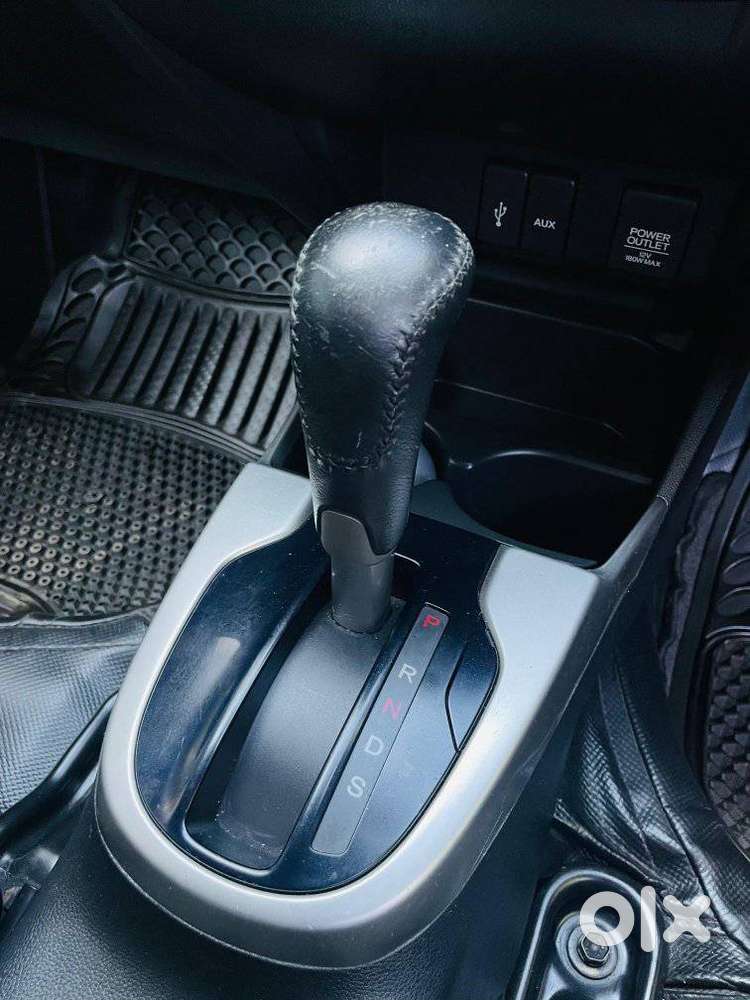 Honda Jazz V Cvt, 2017, Petrol