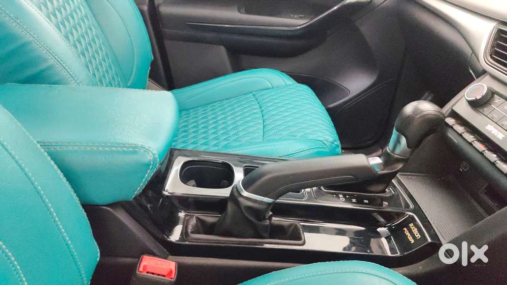 Mahindra Xuv700 2.2 Ax 5 Diesel At 7 Str, 2022, Diesel