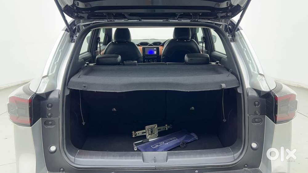 Nissan Magnite 1.0 Xv Premium Dual Tone, 2024, Petrol