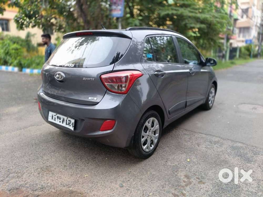 Hyundai Grand I10 Sportz, 2016, Petrol