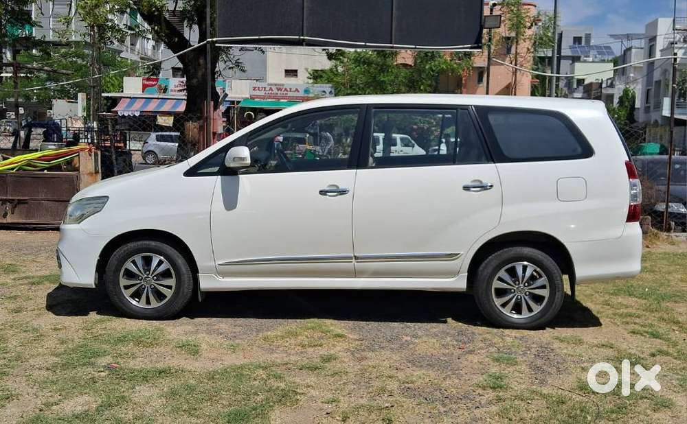 Toyota Innova [2013-2016] 2.5 V Diesel 7 Str, 2015, Diesel