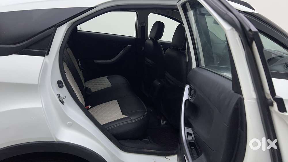 Tata Nexon 1.2 Revotron Xm (s), 2022, Petrol