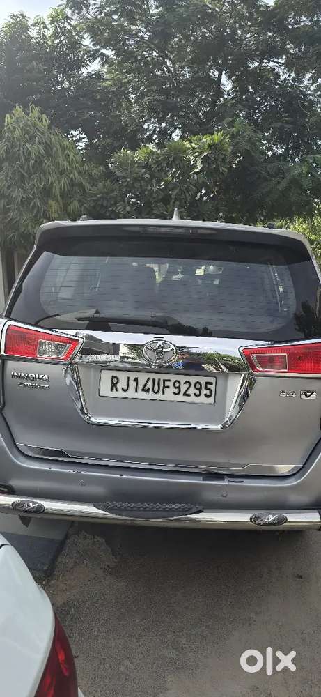 Toyota Innova Crysta 2.4 V 2018