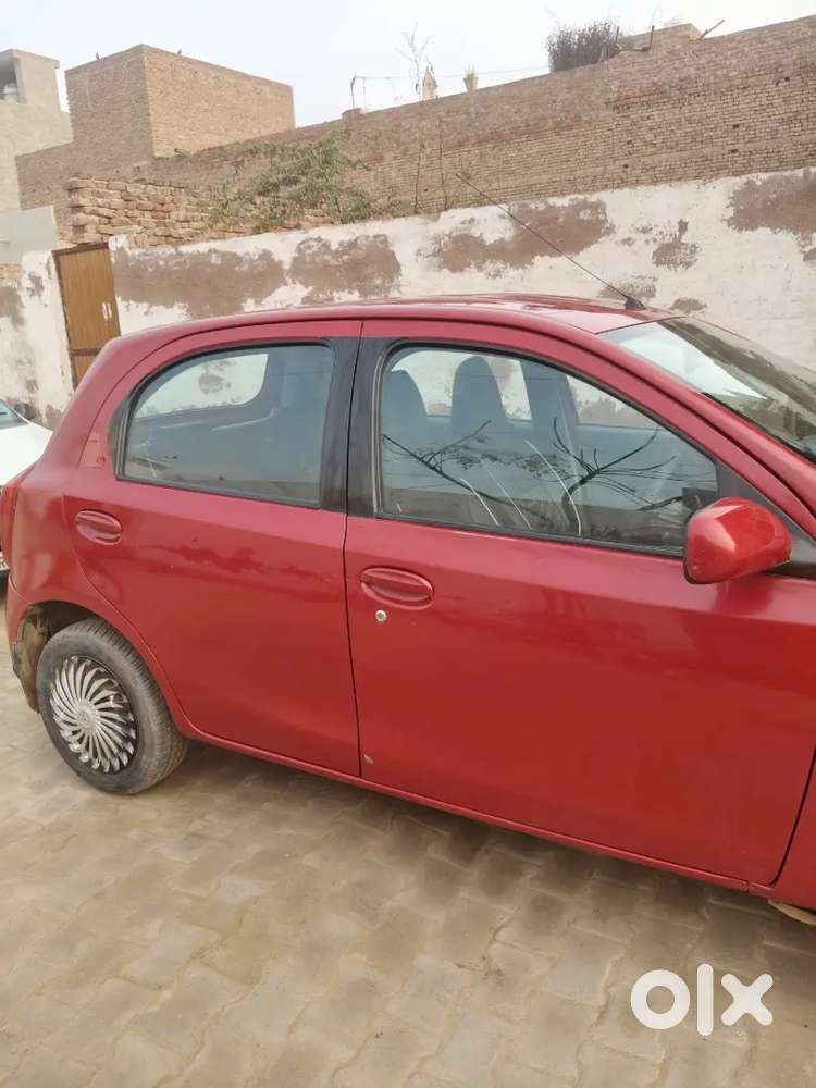 Toyota Etios Liva 2012