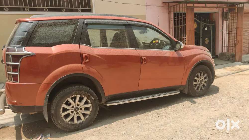 Xuv 500 W 10 Top Model