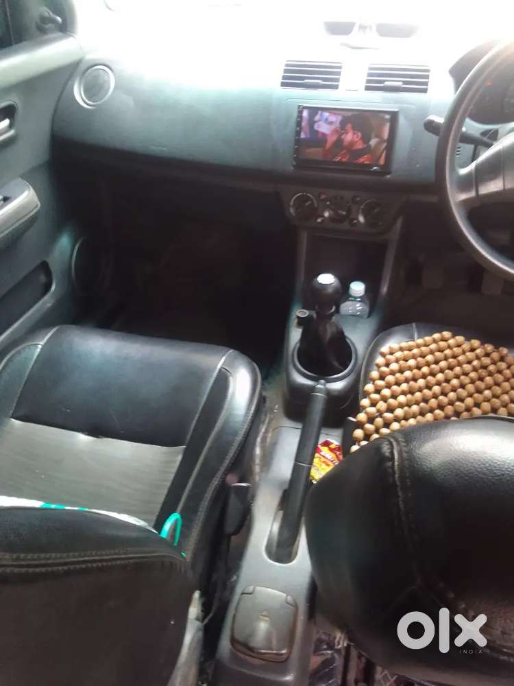 Maruti Suzuki Swift 2006 Petrol 78547 Km Driven