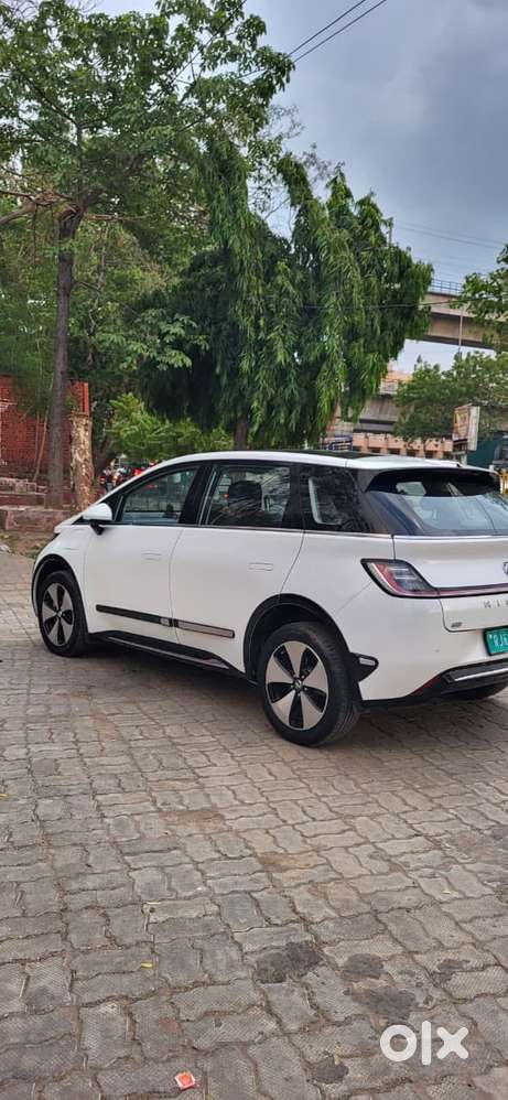 Mg Windsor Ev Essence, 2025, Electric