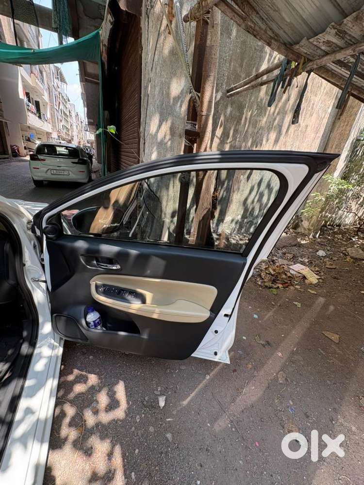 Honda City Zx 2023 Petrol Well Maintained