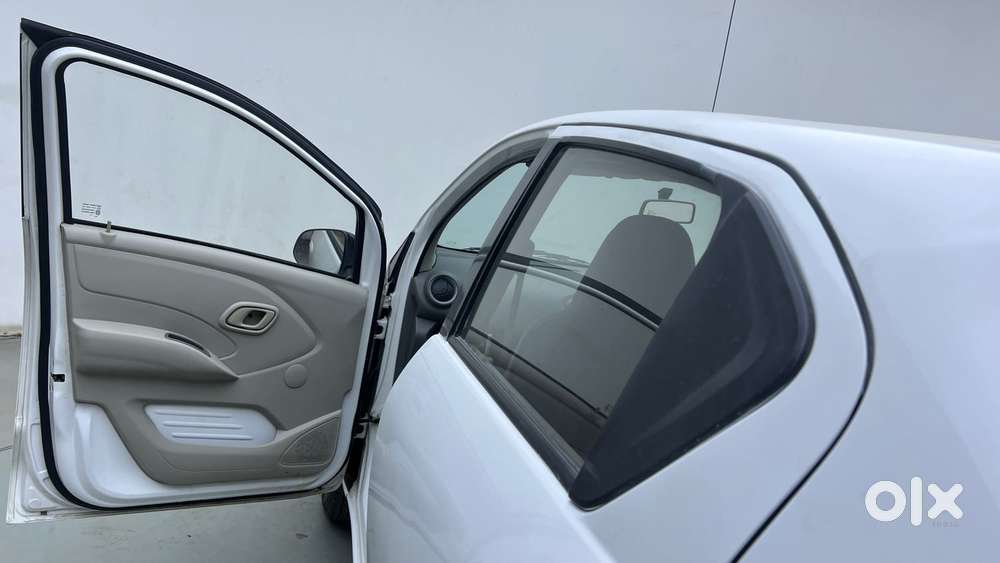 Datsun Redigo T Option, 2016, Petrol