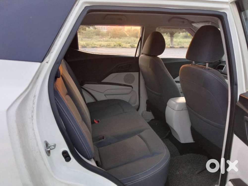 Mahindra Xuv300 W6 Amt Diesel, 2020, Diesel