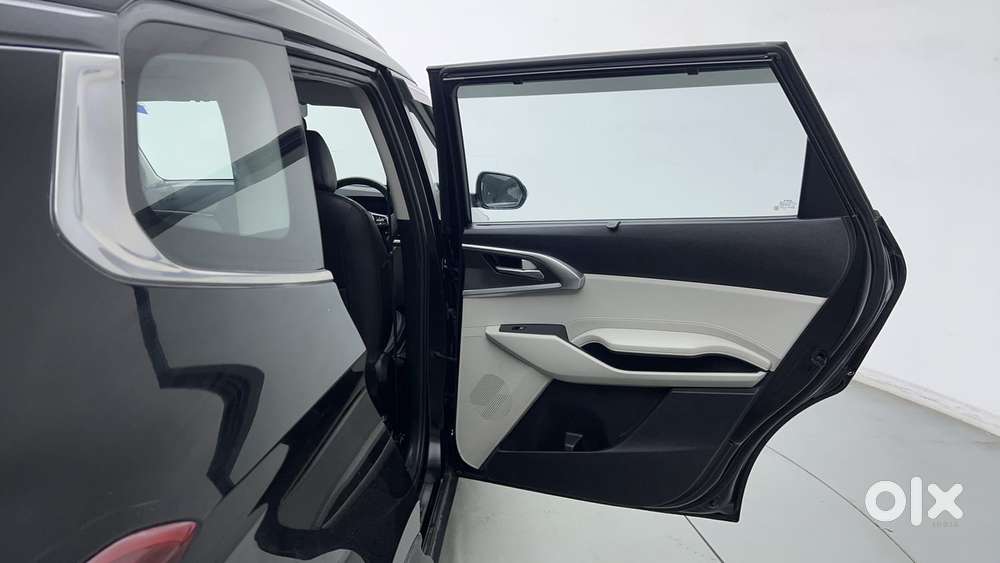 Kia Carens 1.4 Prestige Plus Turbo 7 Str, 2023, Petrol