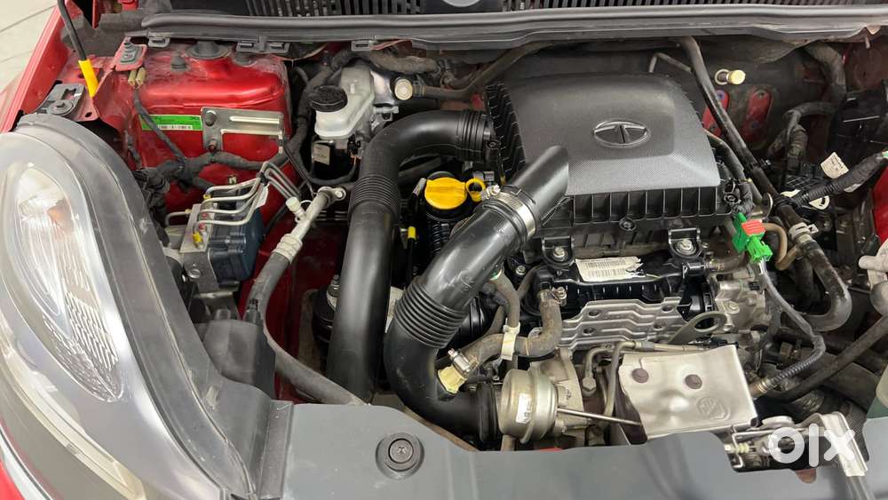 Tata Nexon 1.2 Revotron Xza Plus (l), 2018, Petrol