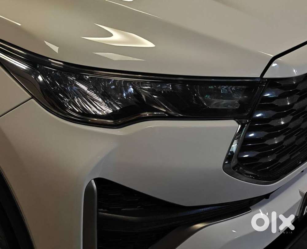 Toyota Innova Hycross 2.0 Zx (o) Hybrid 7 Str, 2024, Petrol