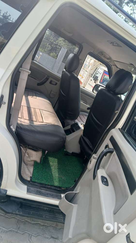 Mahindra Scorpio S6 Plus, 2017