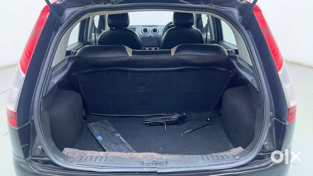 Ford Figo Petrol Zxi, 2013, Petrol