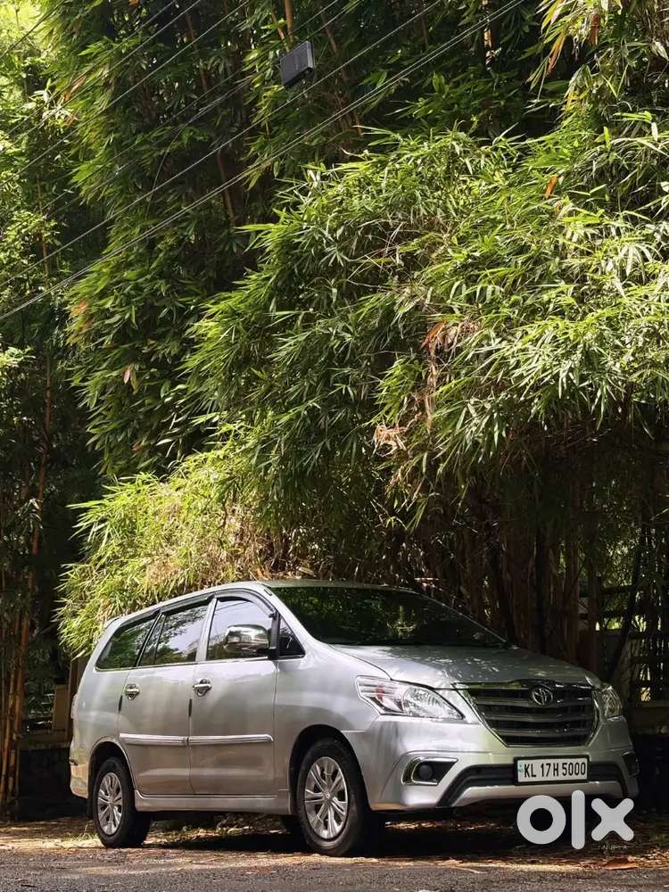 Toyota Innova Taxi  2011 Diesel Well Maintained