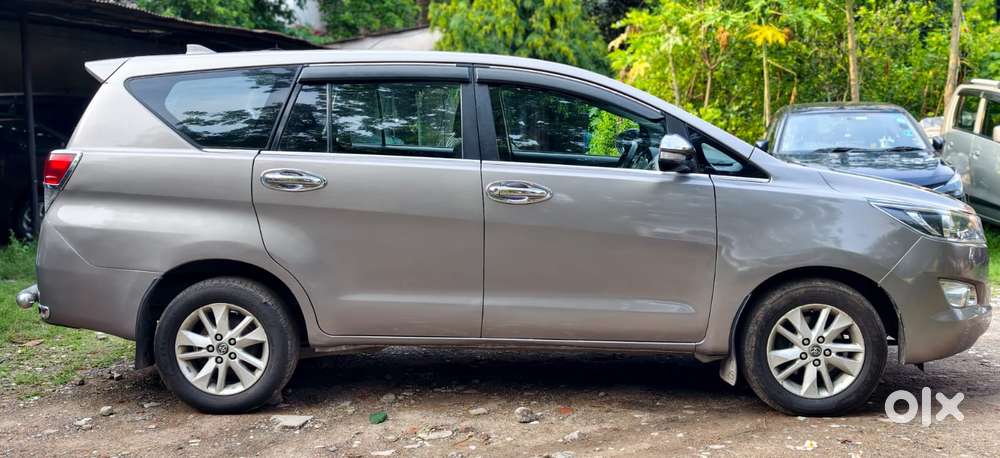 Toyota Innova Crysta G 8 Str, 2016, Diesel