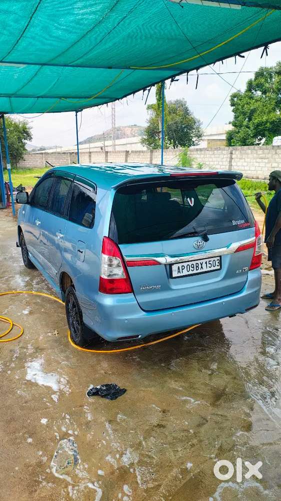 Toyota Innova 2010