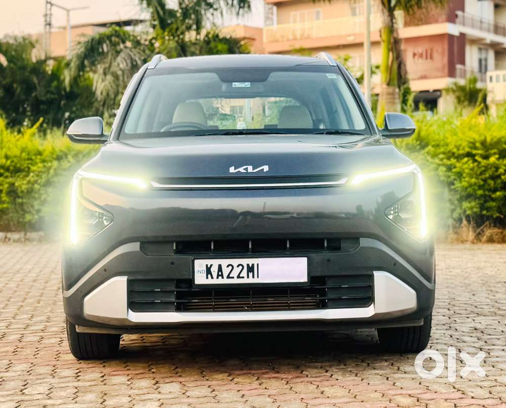Kia Carens, 2025, Petrol