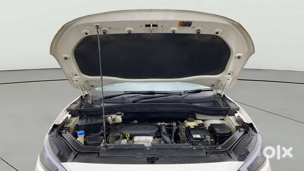 Mg Astor 1.3 Savvy Turbo At S Red, 2023, Petrol