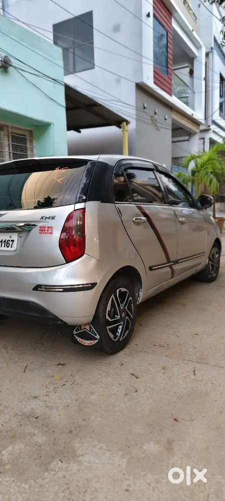 Tata Bolt 
2015 Xms